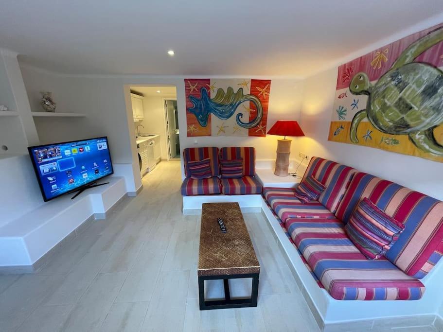 Studio With Private Swimming Pool And Garden Кашкайш Экстерьер фото